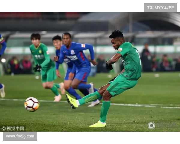 马纳法凌空射门高飞入云京沪大战上演精彩趣味花絮